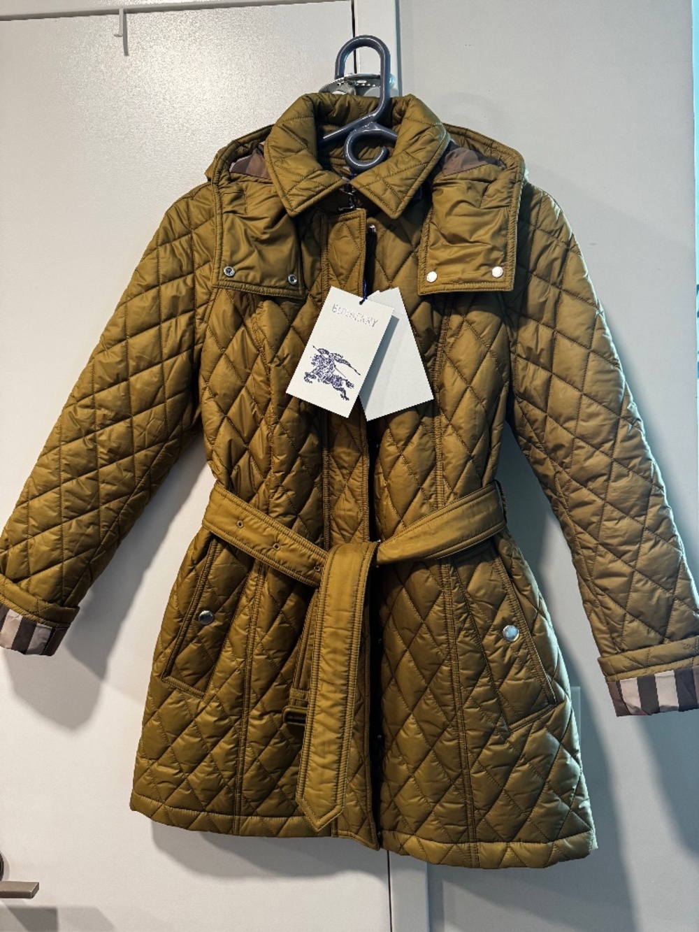 NEW with TAG $1,595 BURBERRY HEMINGFIELD Quilted coat Jacket OLIVE GREEN S hood